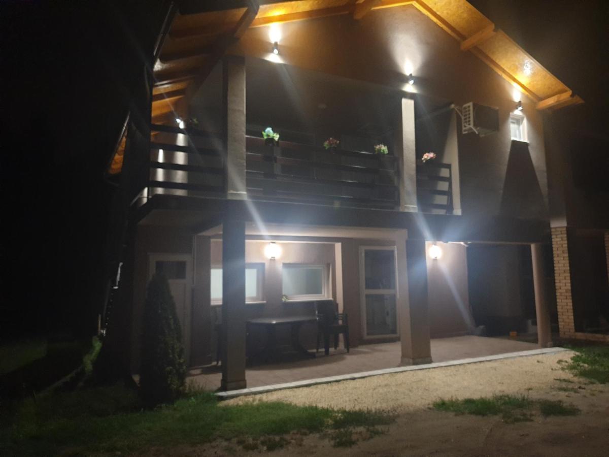 Vikendica Apartments Dunav Ms Celarevo Exterior foto